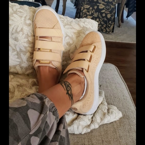 Puma Shoes - PUMA exotics size 7.5